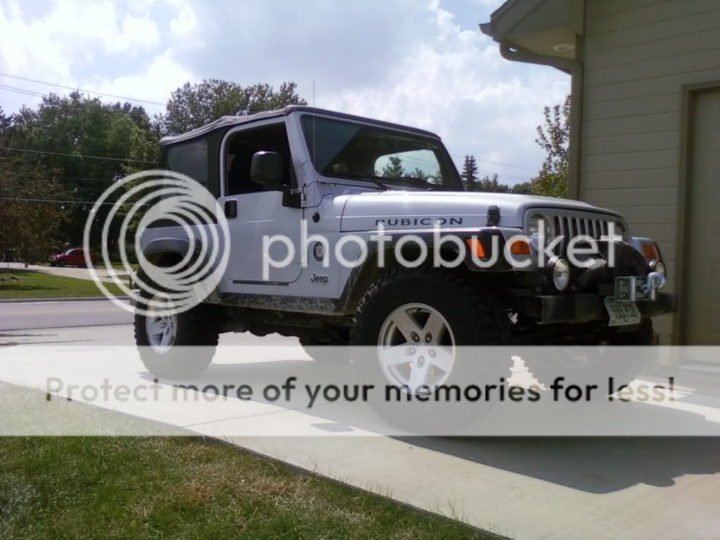 Driving a stock jeep on 33s